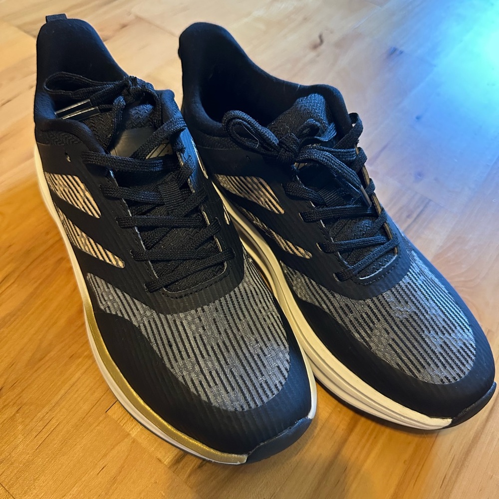 Nearly New Avia Sneakers